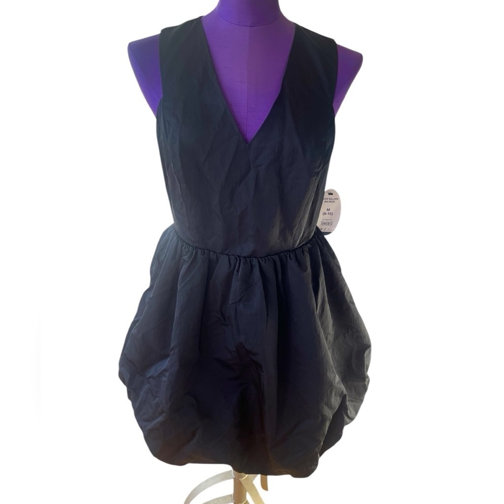 🖤NWT SCOOP Black balloon dress size M (8/10).  Cute dress for a night out!